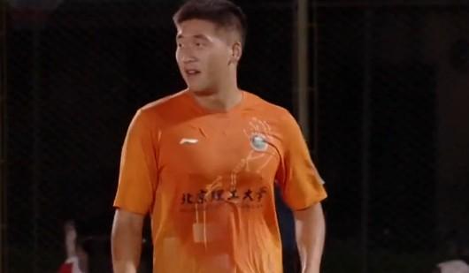 亚博体育官网-两射一传，北理工后卫程烨垚当选中乙第23轮最佳球员