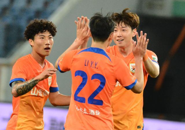 亚博体育平台-崔康熙迎执教50场里程碑 泰山悄然追赶第一集团